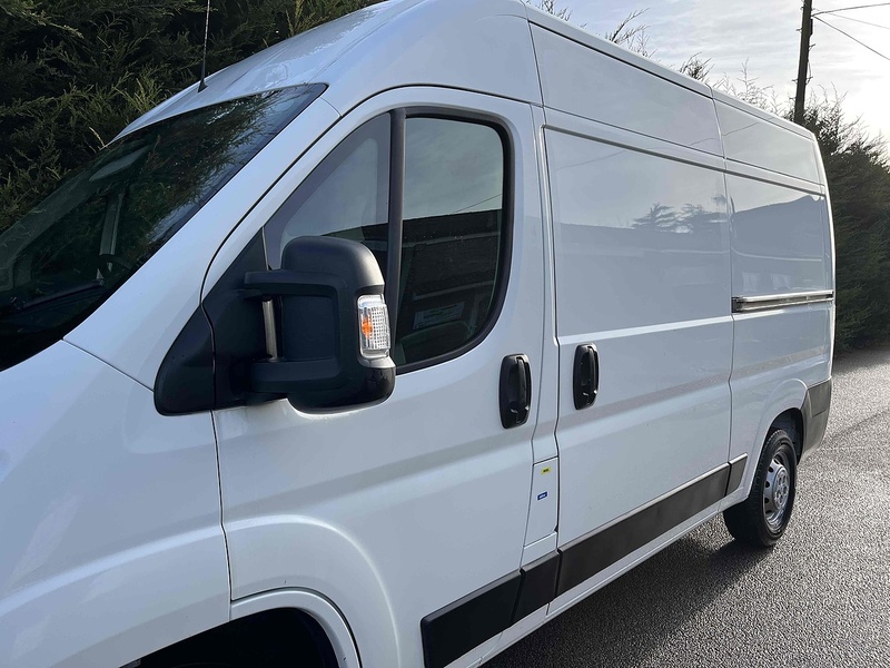Peugeot 2.2 BlueHDi 335 Professional 2.2 5dr Panel Van Manual Diesel