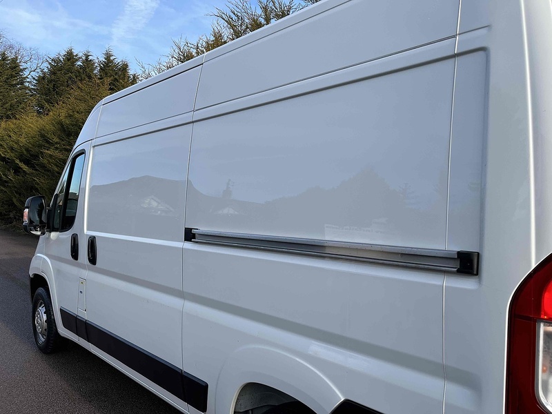 Peugeot 2.2 BlueHDi 335 Professional 2.2 5dr Panel Van Manual Diesel
