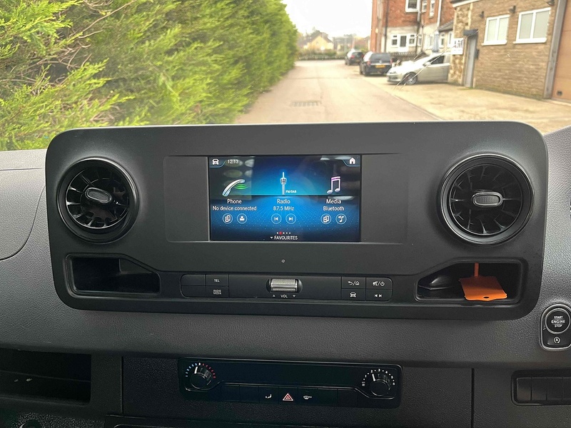 Mercedes-Benz 2.0 315 CDI Progressive LWB DROPSIDE - EURO 6