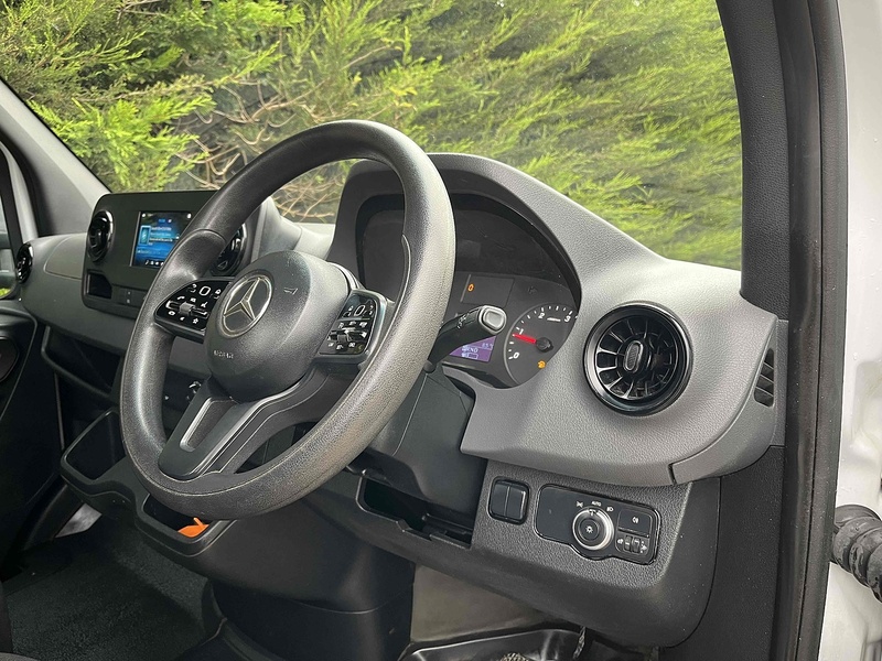 Mercedes-Benz 314 CDI LWB 14ft Dropside - Tail Lift 2.1 2dr Dropside Manual Diesel