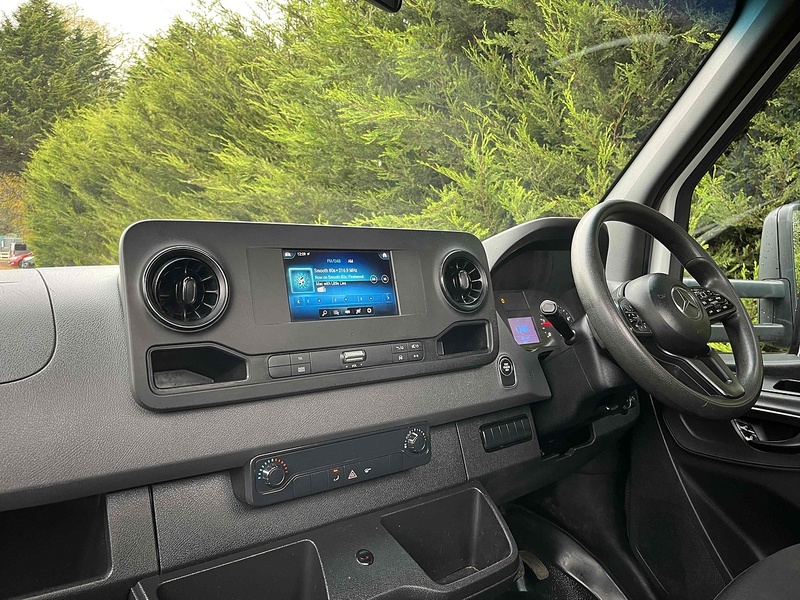 Mercedes-Benz 314 CDI LWB 14ft Dropside - Tail Lift 2.1 2dr Dropside Manual Diesel