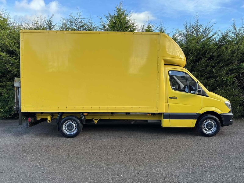 Mercedes-Benz 2.1 CDI 313 LWB LUTON VAN TAIL LIFT - YELLOW