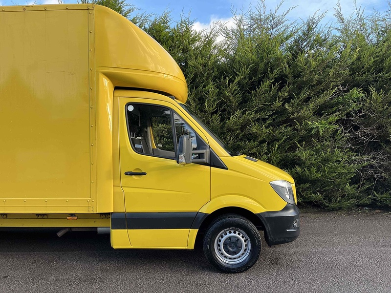 Mercedes-Benz 2.1 CDI 313 LWB LUTON VAN TAIL LIFT - YELLOW