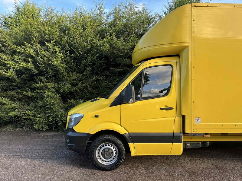 Mercedes-Benz 2.1 CDI 313 LWB LUTON VAN TAIL LIFT - YELLOW