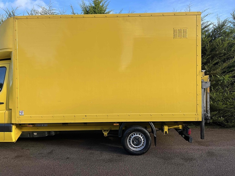 Mercedes-Benz 2.1 CDI 313 LWB LUTON VAN TAIL LIFT - YELLOW