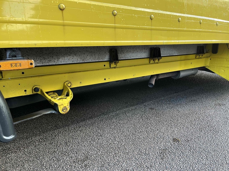 Mercedes-Benz 2.1 CDI 313 LWB LUTON VAN TAIL LIFT - YELLOW