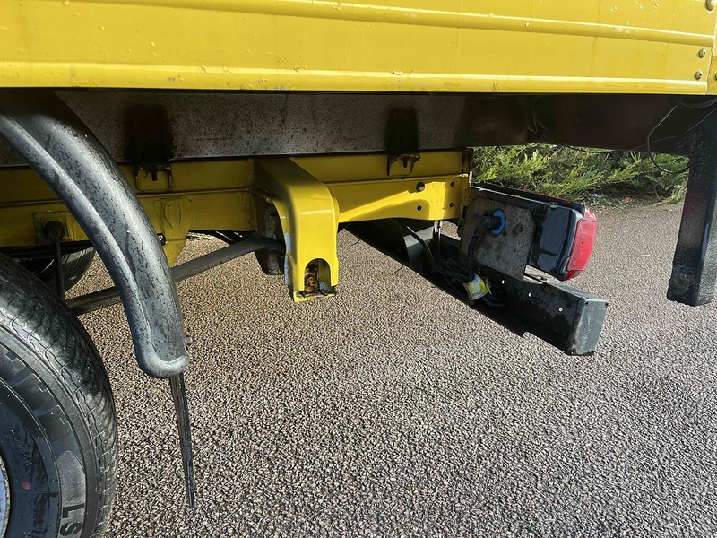 Mercedes-Benz 2.1 CDI 313 LWB LUTON VAN TAIL LIFT - YELLOW