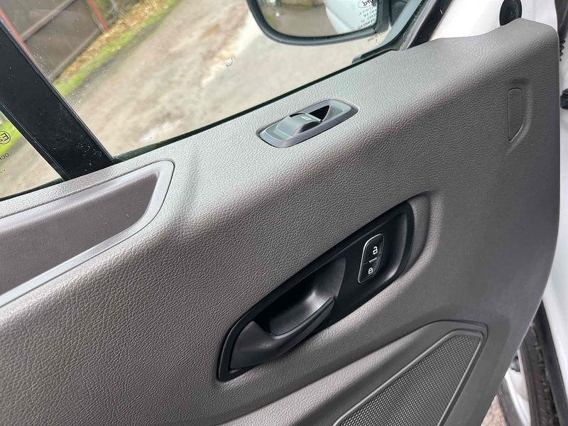 Ford 2.0 350 EcoBlue Leader L4 H3 XLWB HIGH ROOF PANEL VAN - EURO 6