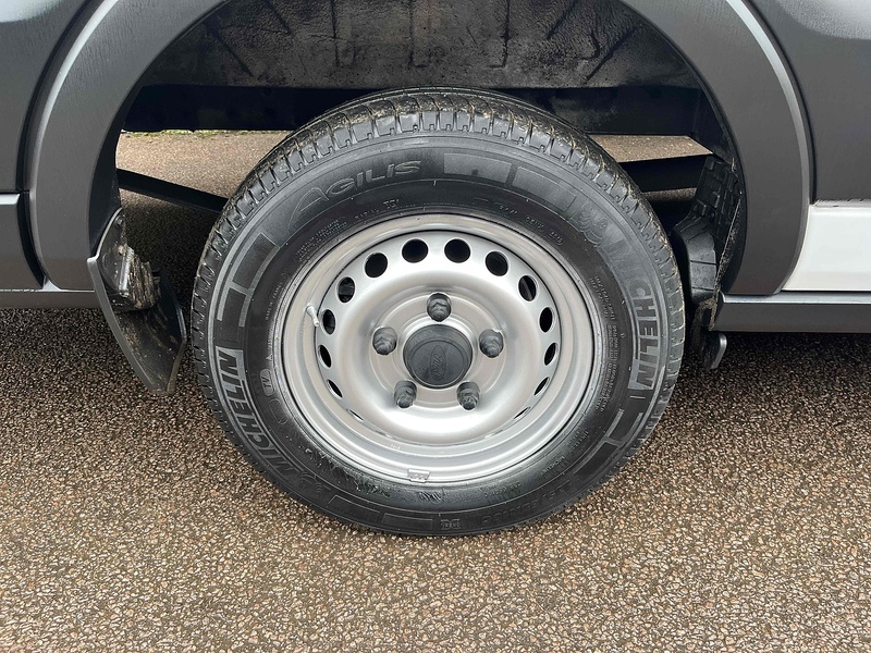 Ford 2.0 350 EcoBlue Leader L4 H3 XLWB HIGH ROOF PANEL VAN - EURO 6