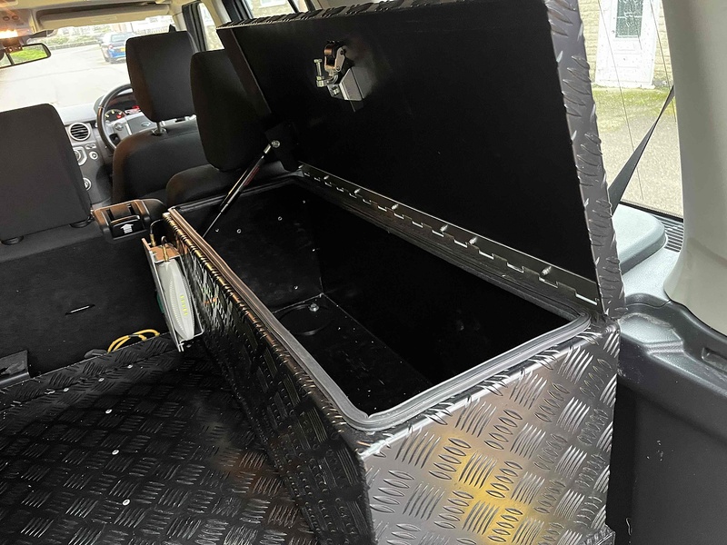 Land Rover 3.0 SD V6 GS SUV Auto 3.0 5dr SUV Automatic Diesel