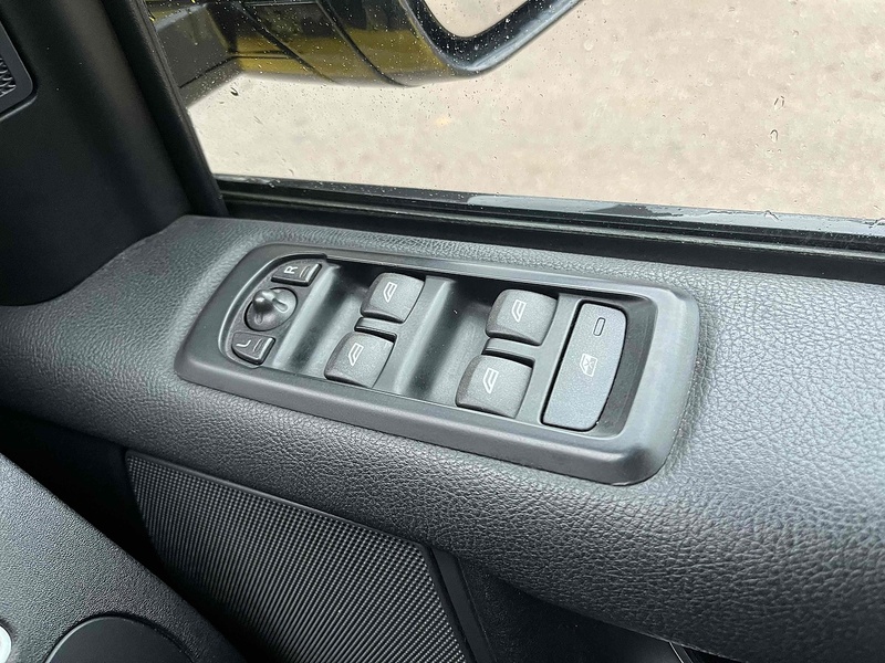 Land Rover 3.0 SD V6 GS SUV Auto 3.0 5dr SUV Automatic Diesel