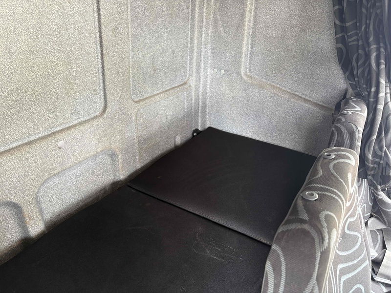 Iveco 75e16 20FT 4.5 Dropside Manual Diesel