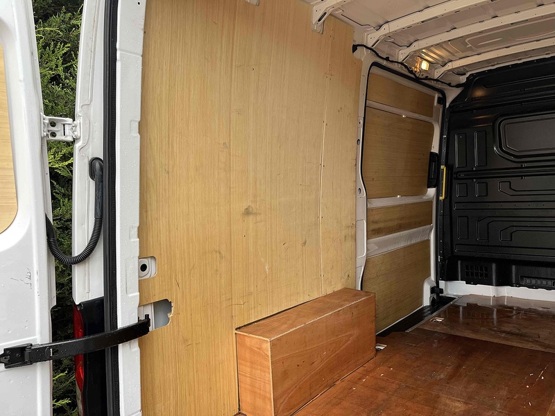 Volkswagen 2.0 TDI CR35 Startline MWB PANEL VAN 2.0 5dr Panel Van Manual Diesel