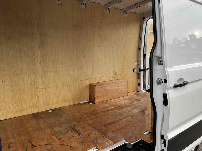 Volkswagen 2.0 TDI CR35 Startline MWB PANEL VAN 2.0 5dr Panel Van Manual Diesel