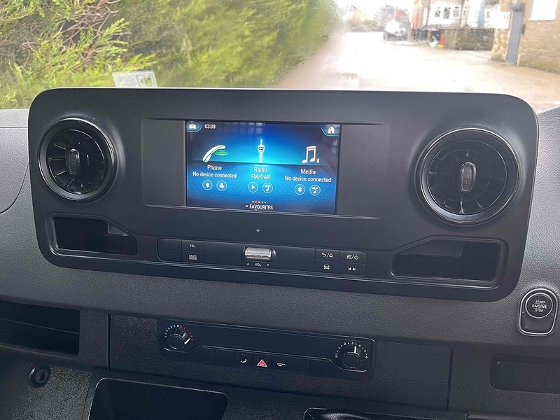 Mercedes-Benz 2.1 314 CDI LWB DROPSIDE WITH TAIL LIFT - EURO 6