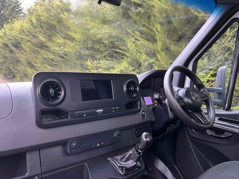 Mercedes-Benz 2.1 314 CDI LWB DROPSIDE WITH TAIL LIFT - EURO 6