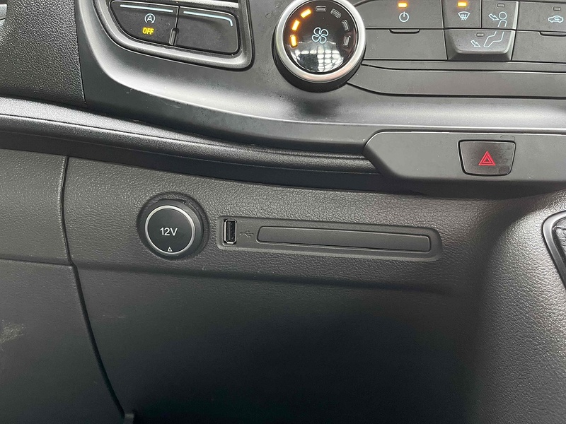 Ford 2.0 350 EcoBlue Leader Premium 2.0 2dr Dropside Manual Diesel