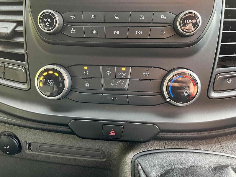 Ford 2.0 350 EcoBlue Leader L3 LWB LUTON VAN - TAIL LIFT