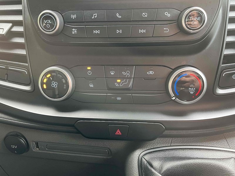 Ford 2.0 350 EcoBlue Leader L3 LWB LUTON VAN - TAIL LIFT