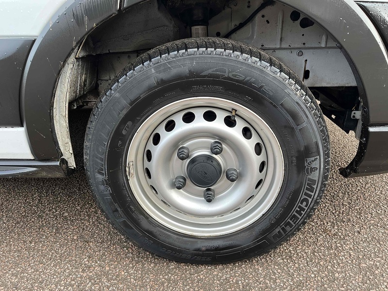 Ford 2.0 350 EcoBlue Leader L3 LWB LUTON VAN - TAIL LIFT