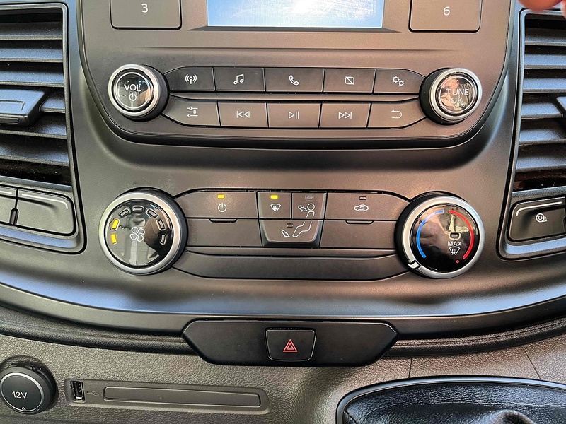 Ford 2.0 350 EcoBlue Leader L4 XLWB DROPSIDE - DRW 2.0 2dr Dropside Manual Diesel