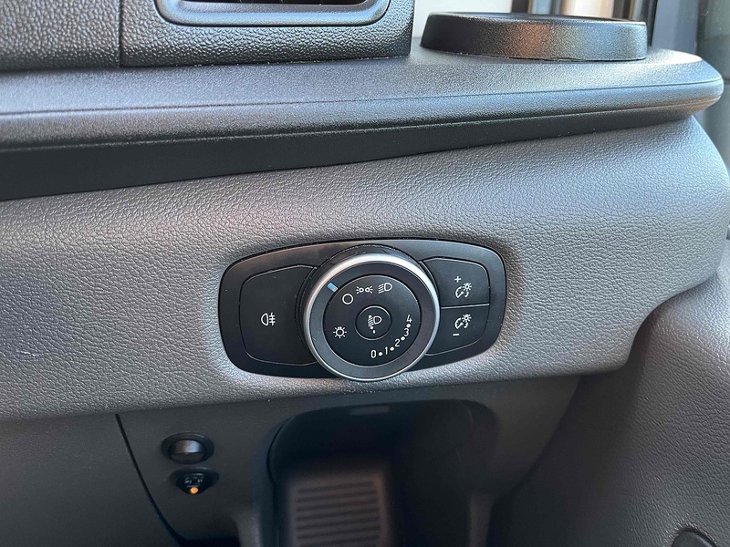 Ford 2.0 350 EcoBlue Leader L4 XLWB DROPSIDE - DRW 2.0 2dr Dropside Manual Diesel