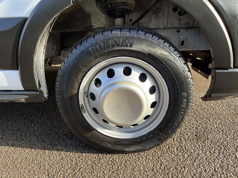 Ford 2.0 350 EcoBlue Leader L4 XLWB DROPSIDE - DRW 2.0 2dr Dropside Manual Diesel