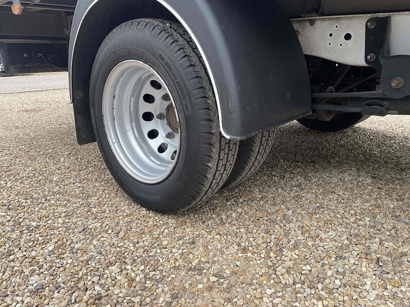 Ford 2.0 350 EcoBlue Leader L4 XLWB DROPSIDE - DRW TRAFFIC MANAGEMENT