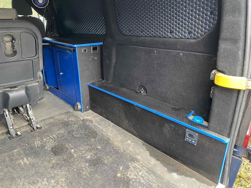 Ford 2.0 300 EcoBlue Limited 2.0 5dr Panel Van Manual Diesel