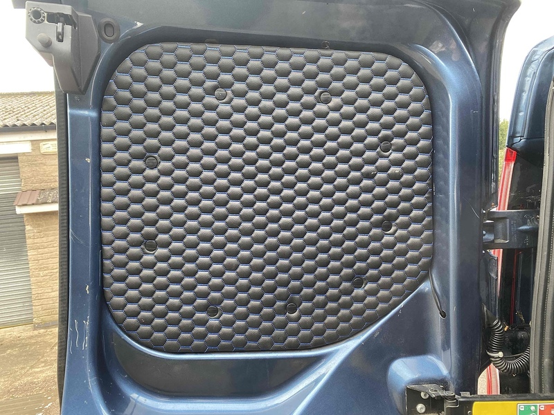 Ford 2.0 300 EcoBlue Limited 2.0 5dr Panel Van Manual Diesel