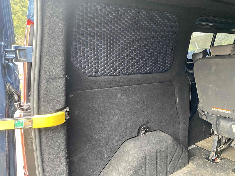 Ford 2.0 300 EcoBlue Limited 2.0 5dr Panel Van Manual Diesel