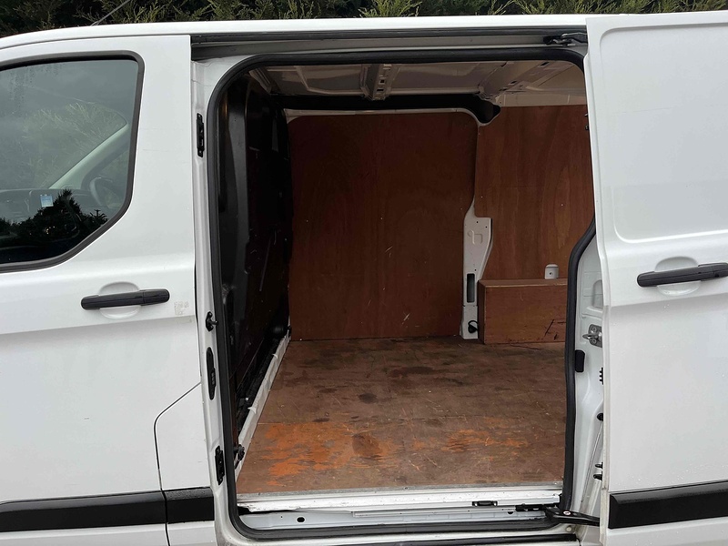 Ford 2.0 300 EcoBlue Leader SWB PANEL VAN - EURO 6