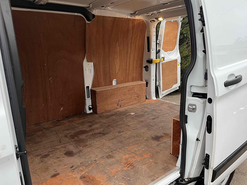 Ford 2.0 300 EcoBlue Leader SWB PANEL VAN - EURO 6