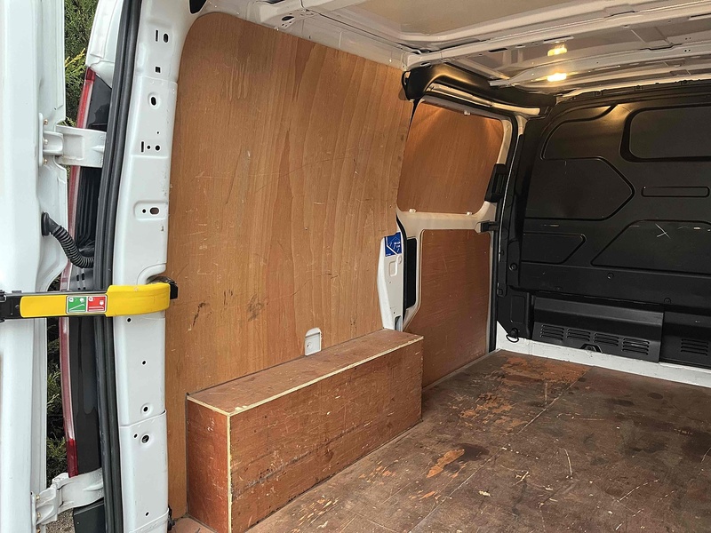 Ford 2.0 300 EcoBlue Leader SWB PANEL VAN - EURO 6