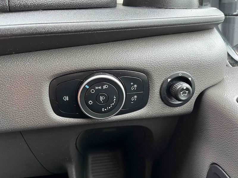 Ford 2.0 350 EcoBlue Leader L4 XLWB LUTON VAN - TAIL LIFT - DRW