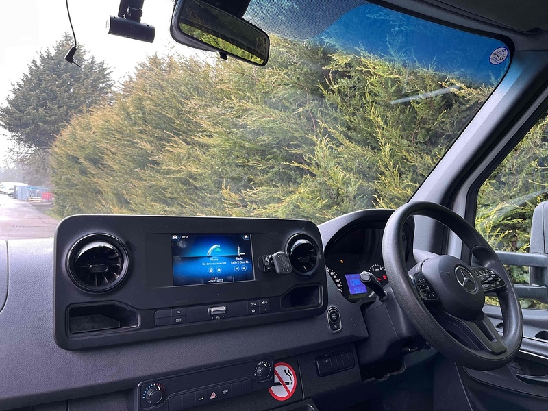 Mercedes-Benz 2.0 315 CDI Progressive L3 LWB DROPSIDE - AUTOMATIC