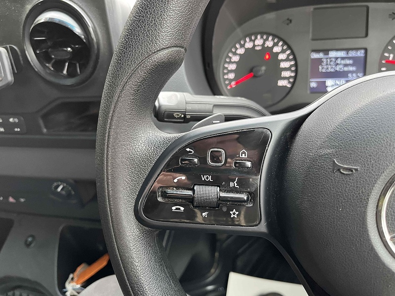 Mercedes-Benz 2.0 315 CDI Progressive L3 LWB DROPSIDE - AUTOMATIC