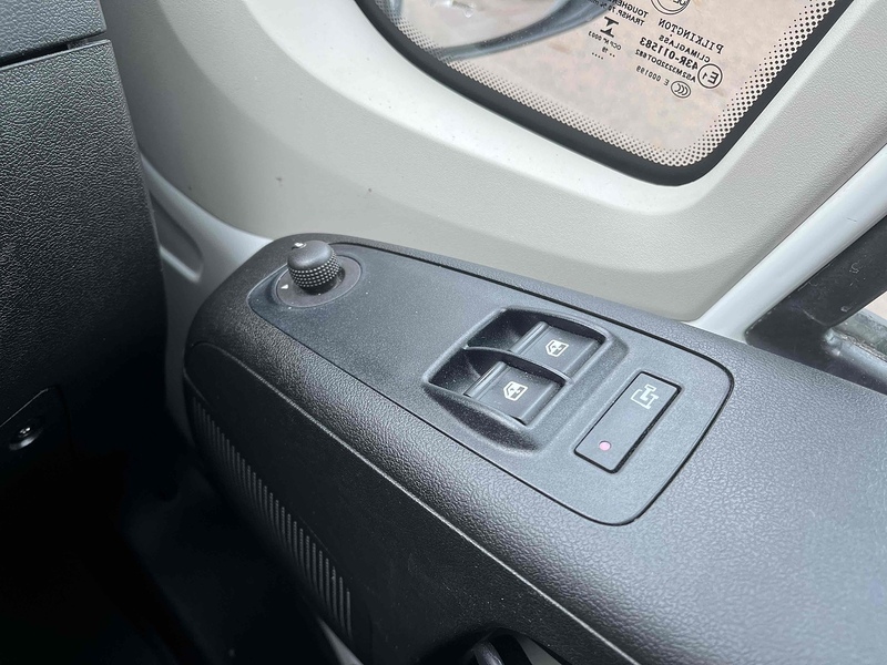 Peugeot 2.2 BlueHDi 435 Professional 2.2 5dr Panel Van Manual Diesel