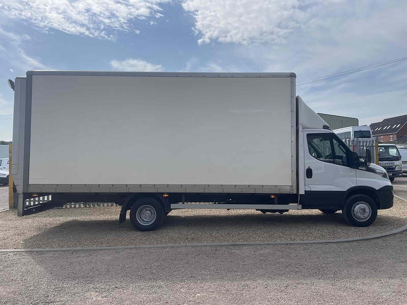 Iveco 70C18 3.0 Box Automatic Diesel