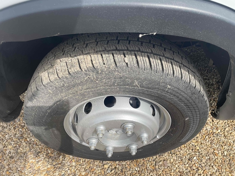 Iveco 70C18 3.0 Box Automatic Diesel