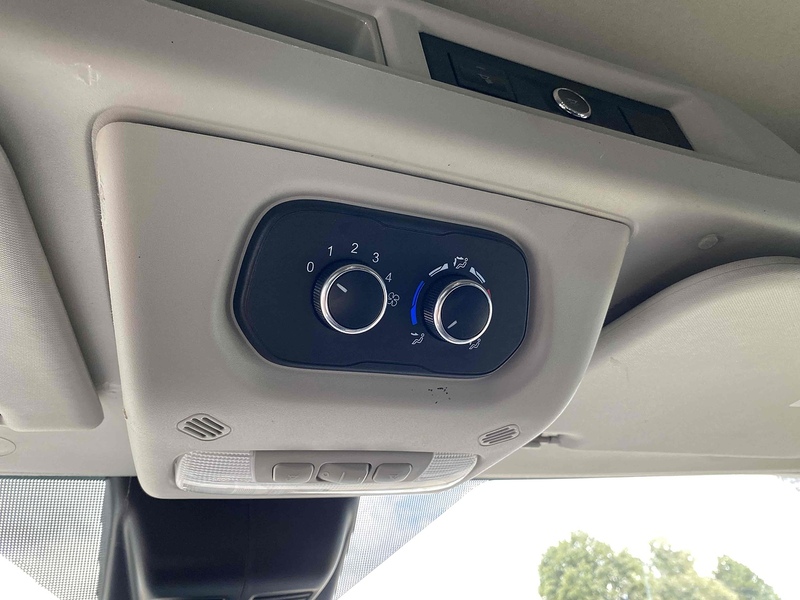 Ford 2.0 460 EcoBlue Leader L4 XLWB MINIBUS - 17 SEATS CAMPER CONVERSION