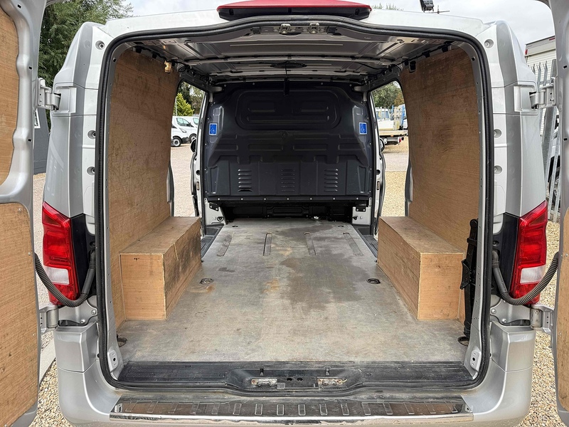 Mercedes-Benz 1.7 114 CDI Progressive L2 LWB PANEL VAN - SILVER