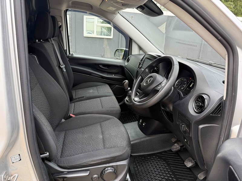 Mercedes-Benz 1.7 114 CDI Progressive L2 LWB PANEL VAN - SILVER