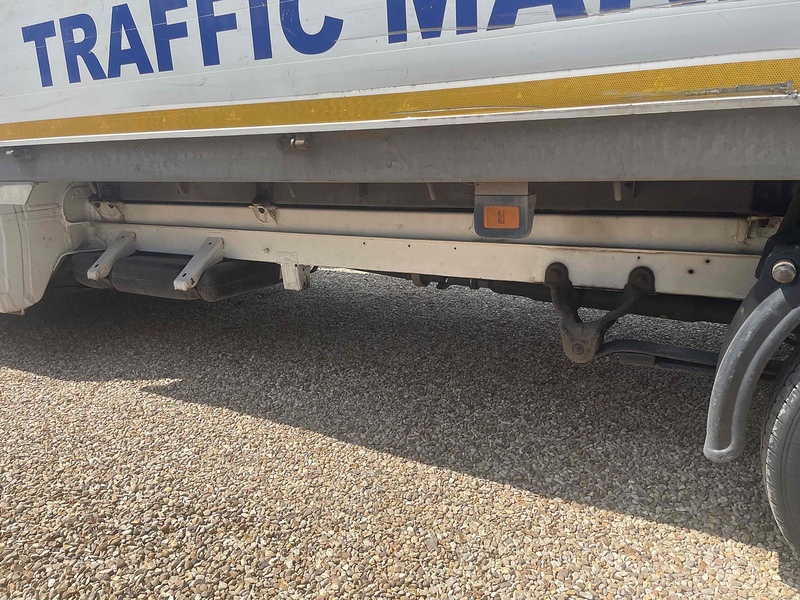 MAN 2.0 3140d L3 LWB DROPSIDE TAIL LIFT - CHAPTER 8 SPEC