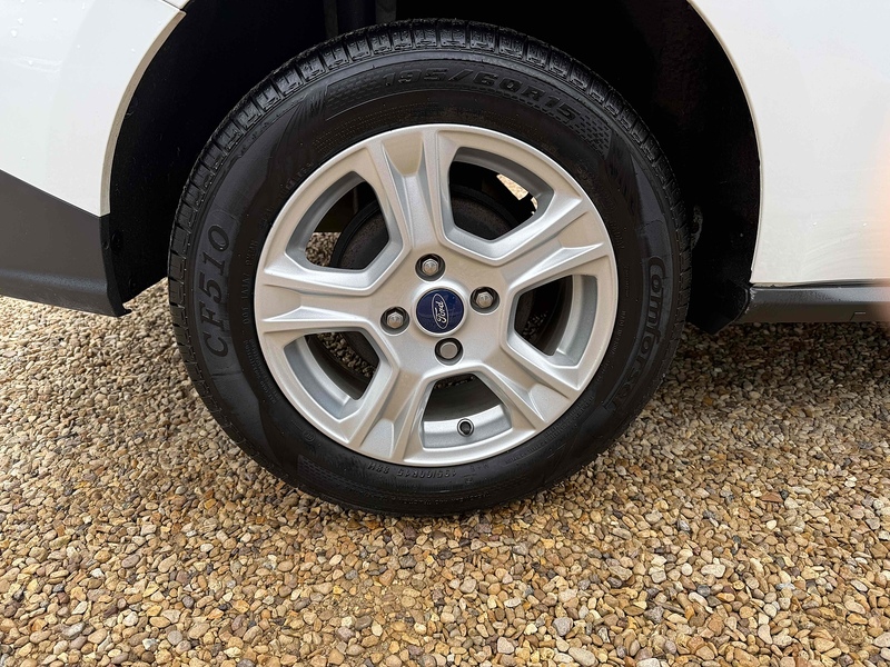 Ford 1.0 EcoBoost Limited SWB PANEL VAN - WHITE