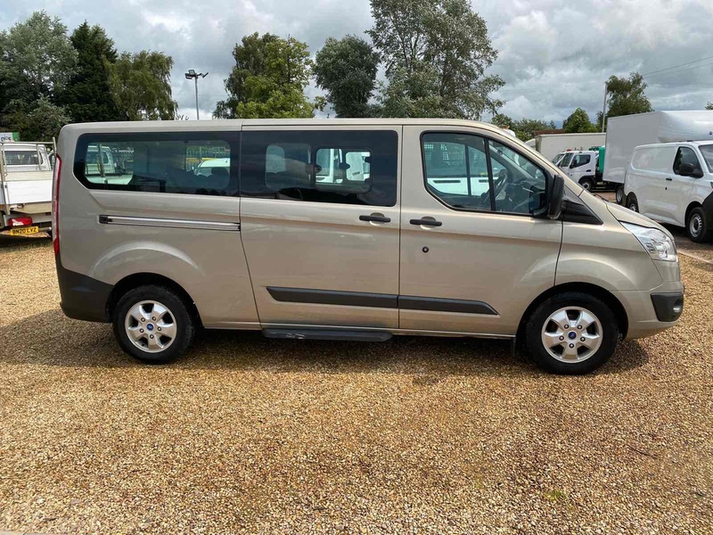 Ford 2.0 310 EcoBlue Zetec LWB MINIBUS - 9 SEATS