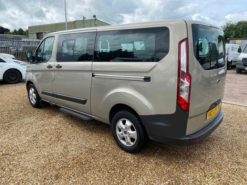 Ford 2.0 310 EcoBlue Zetec LWB MINIBUS - 9 SEATS