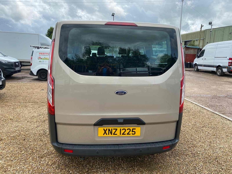 Ford 2.0 310 EcoBlue Zetec LWB MINIBUS - 9 SEATS