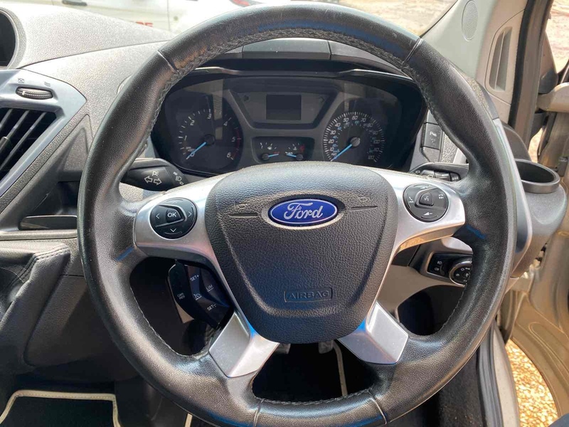 Ford 2.0 310 EcoBlue Zetec LWB MINIBUS - 9 SEATS