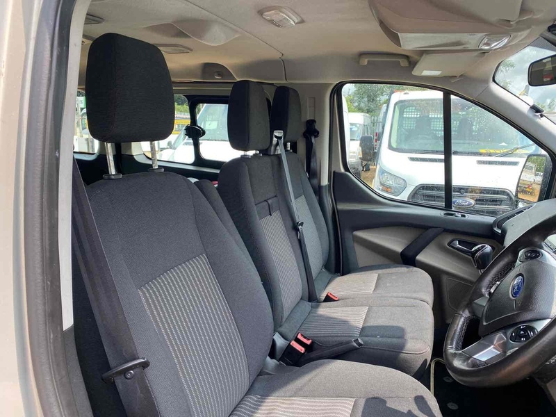 Ford 2.0 310 EcoBlue Zetec LWB MINIBUS - 9 SEATS